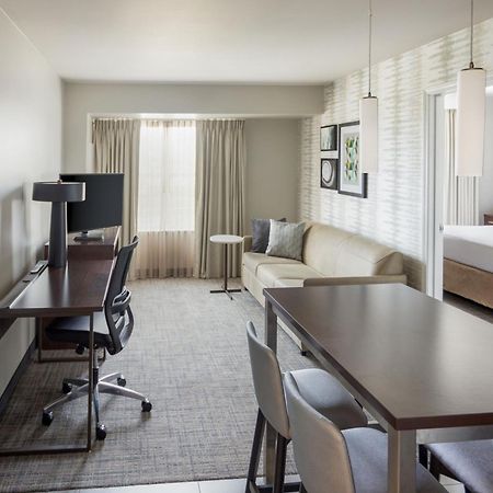 Residence Inn By Marriott Kansas City At The Legends Exterior photo